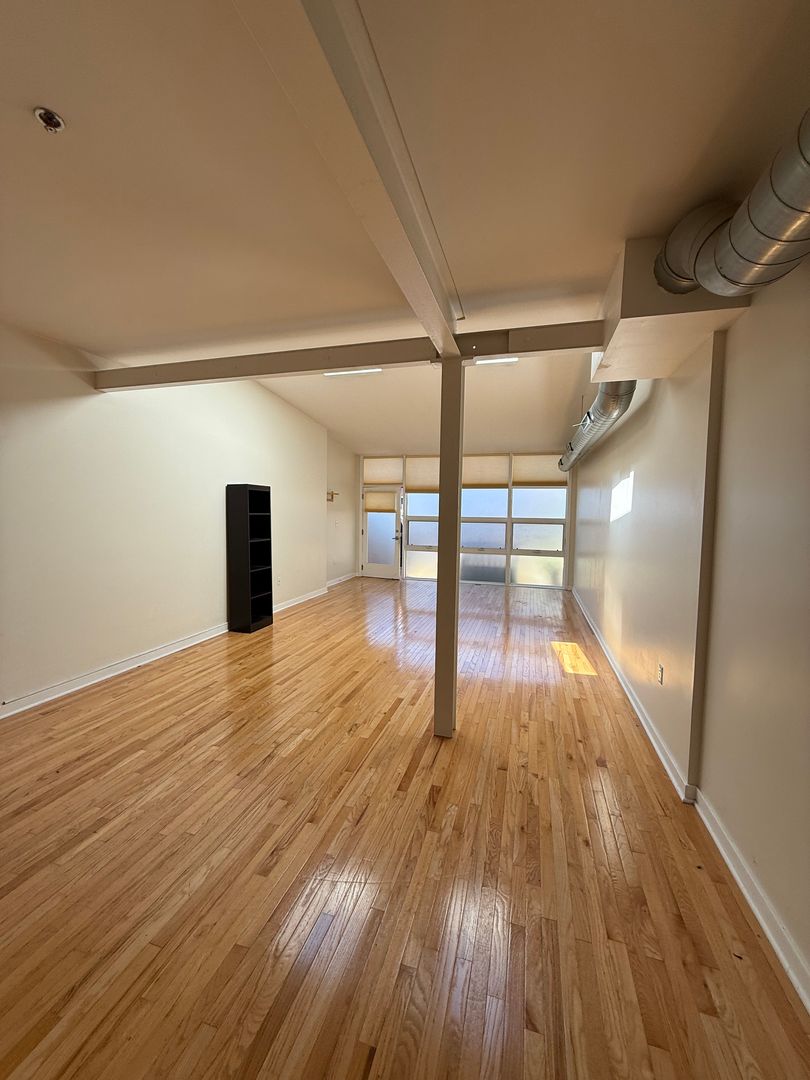 Trenton House: 242 Centre St