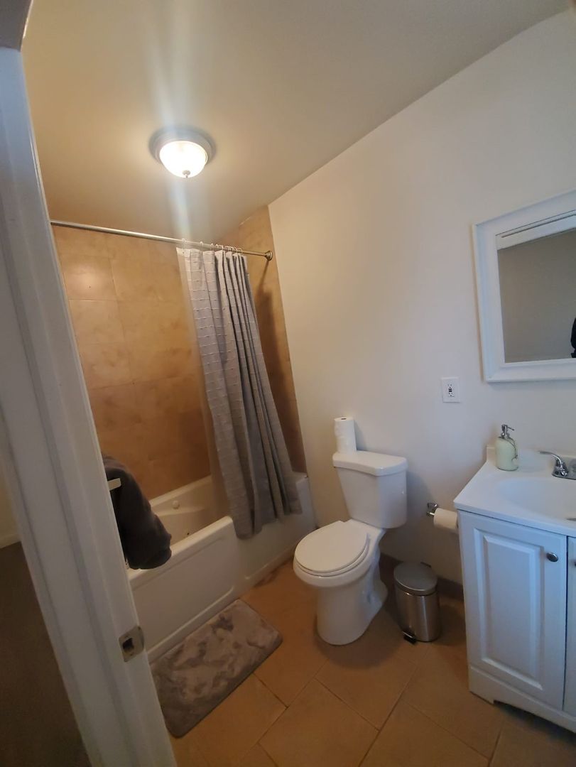 Philadelphia Apartment: 1934 Cecil B Moore Ave