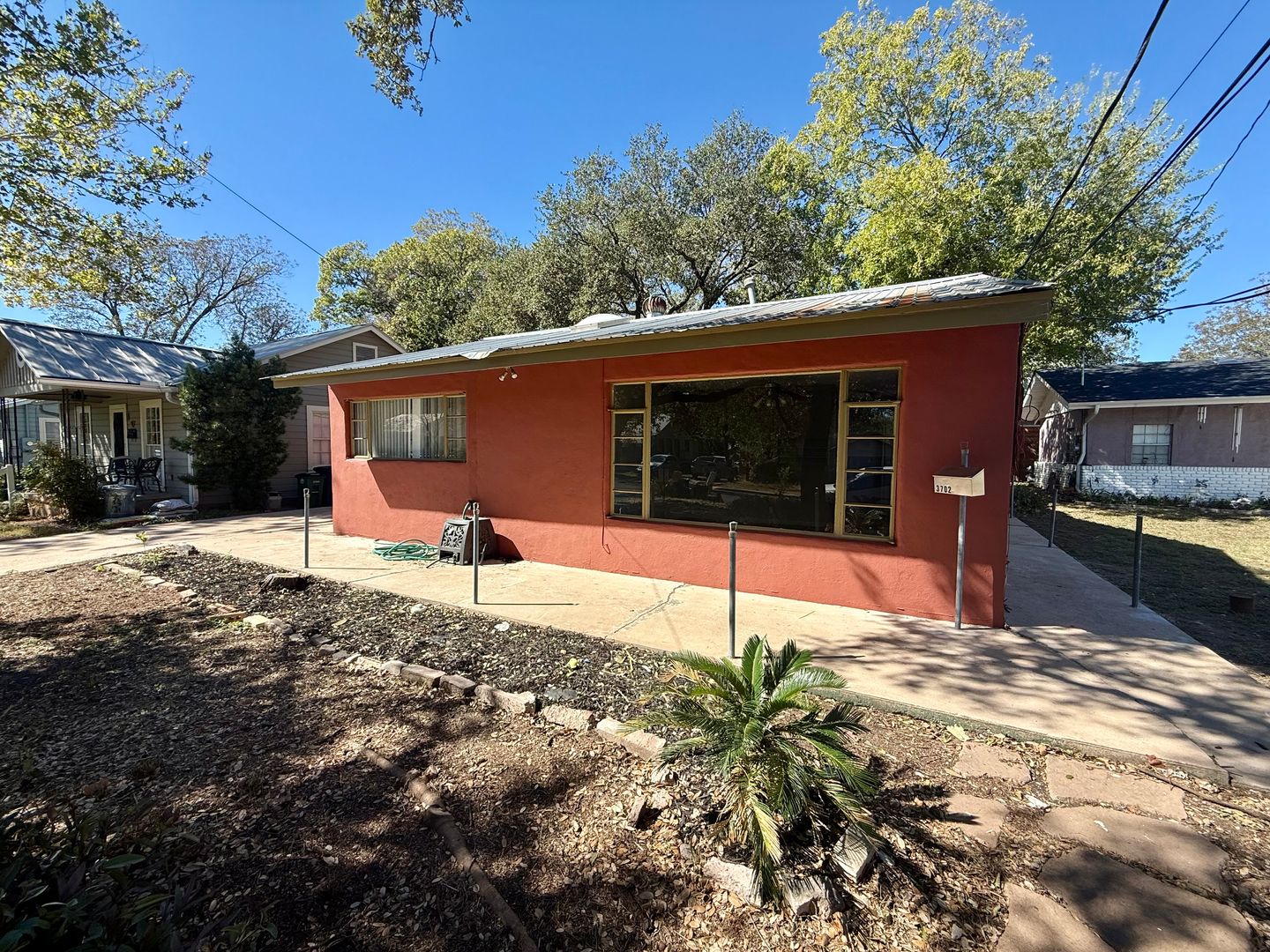 Austin House: 3702 Werner Ave