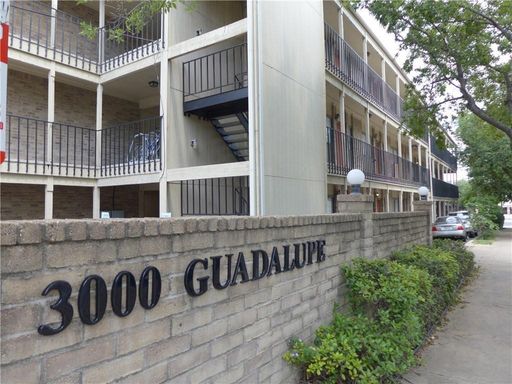 1/1 at 30th & Guadalupe - Avail October – photo 1