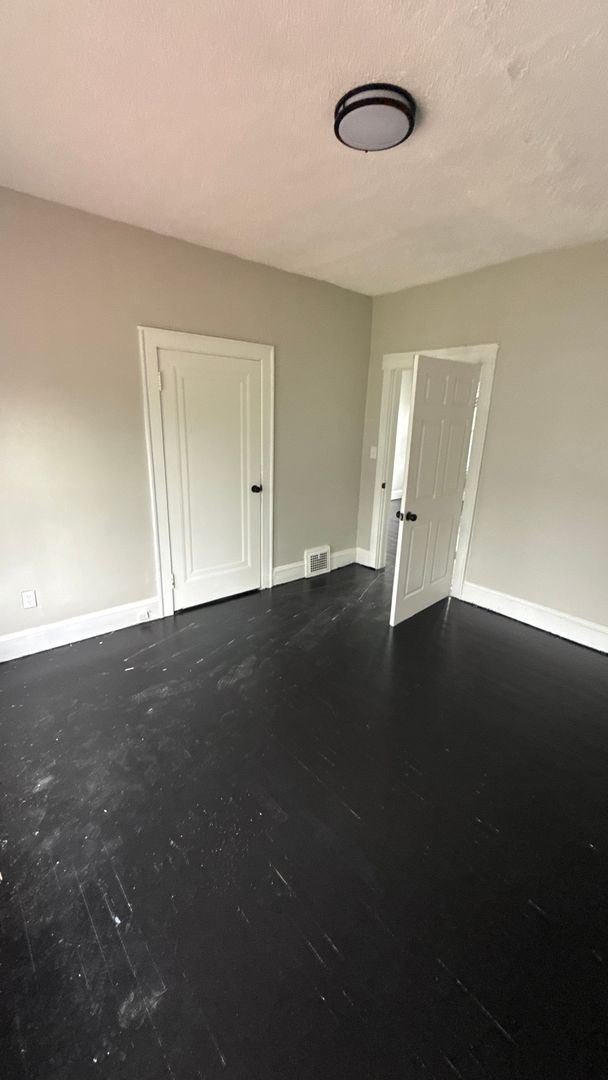 Cleveland Apartment: 234 East 156th Street