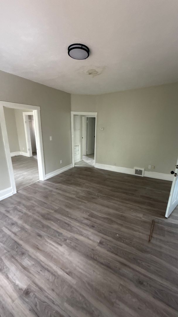 Cleveland Apartment: 234 East 156th Street