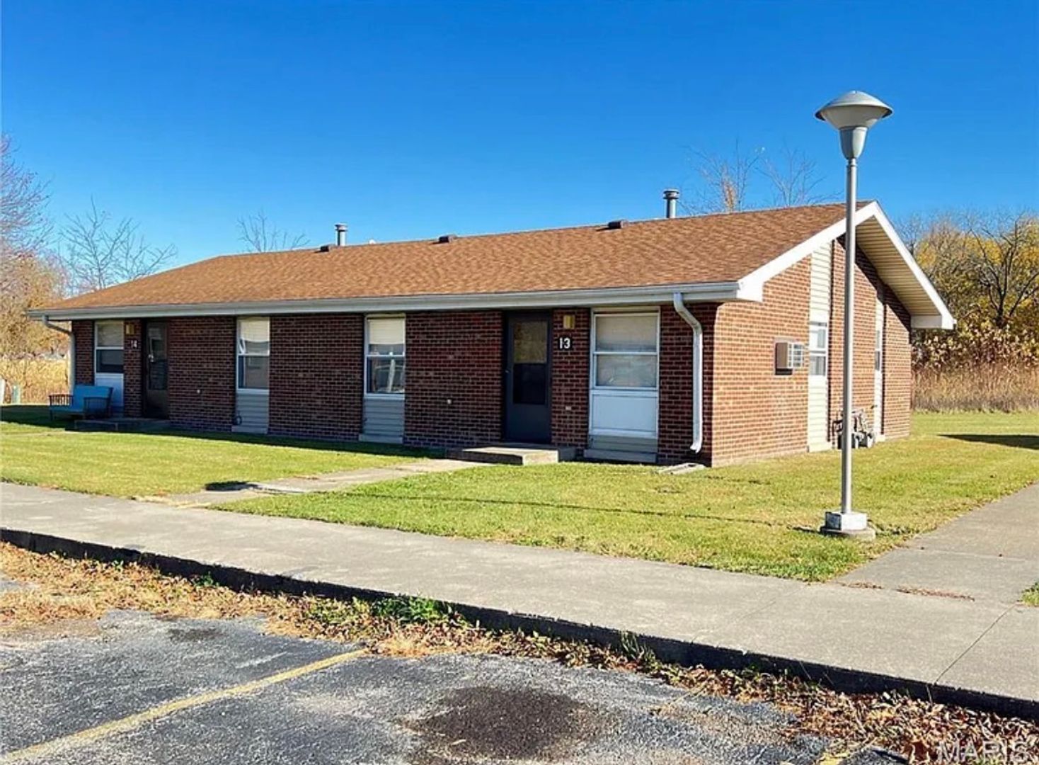 Chatsworth Apartment: 1-24 Reni Court