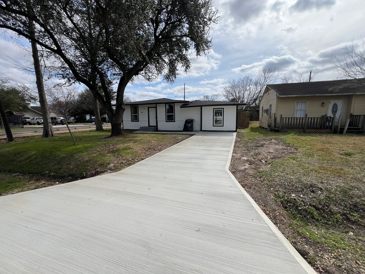 Houston House: 274 Owens Street