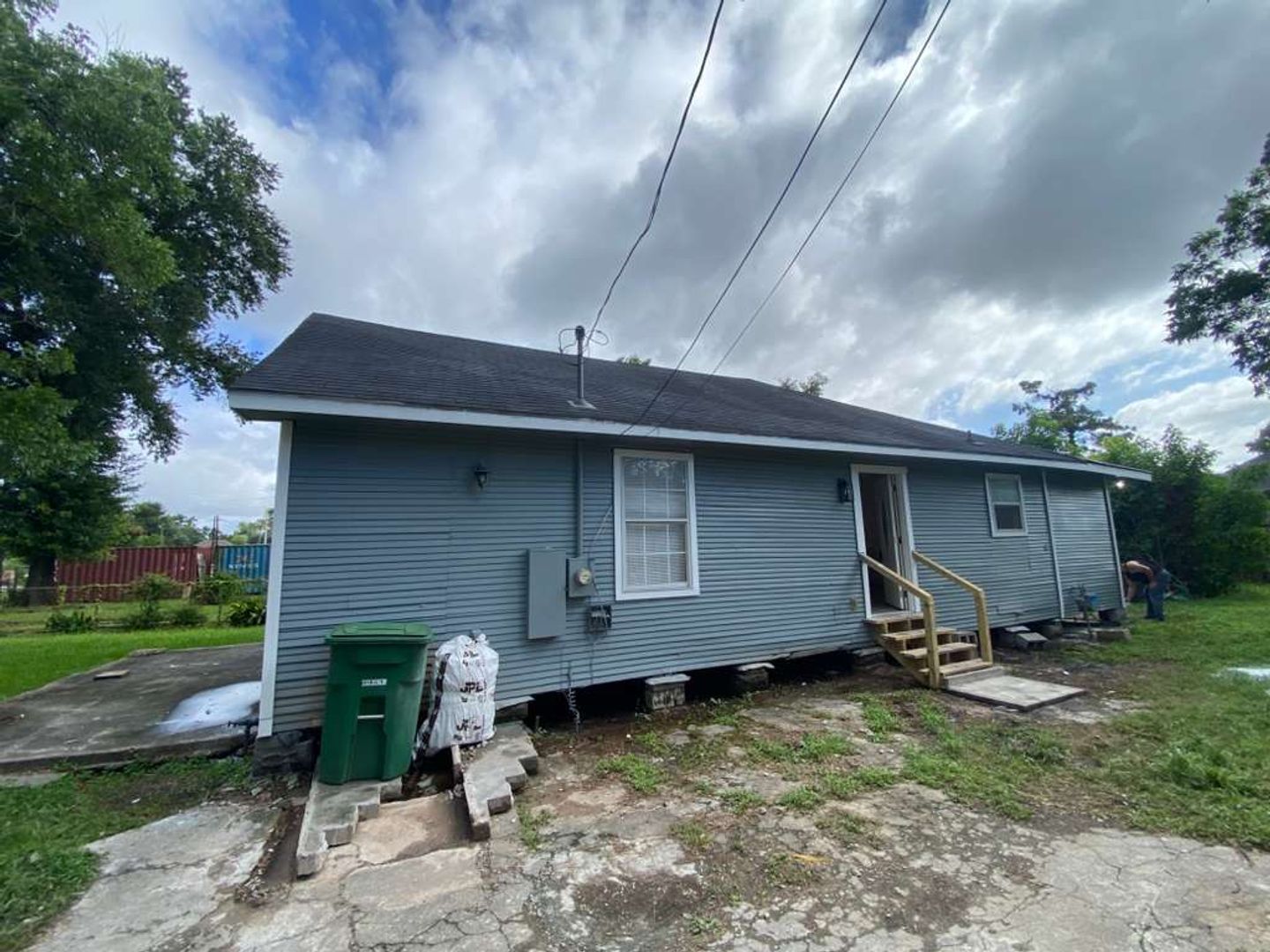 Houston House: 9313 Sandra St