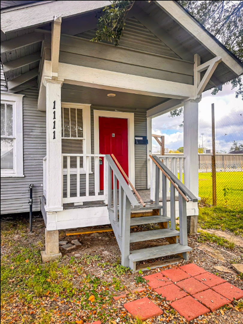 Beaumont Apartment: 1107 Avenue A
