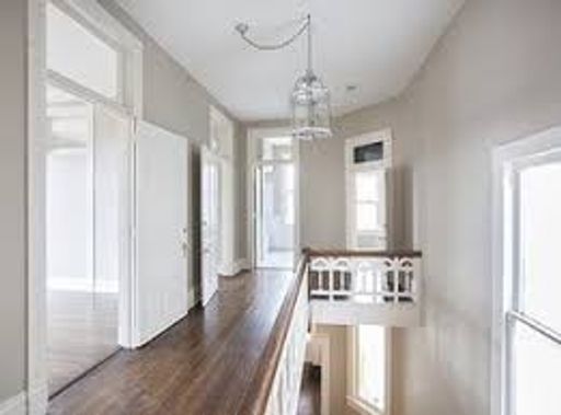 Large 4 bed/2.5 bath house in Midtown – photo 1