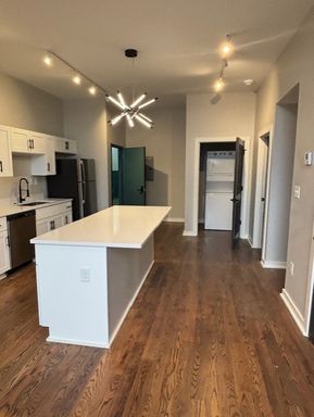 Newly remodeled Apartments in the Edge District – photo 1