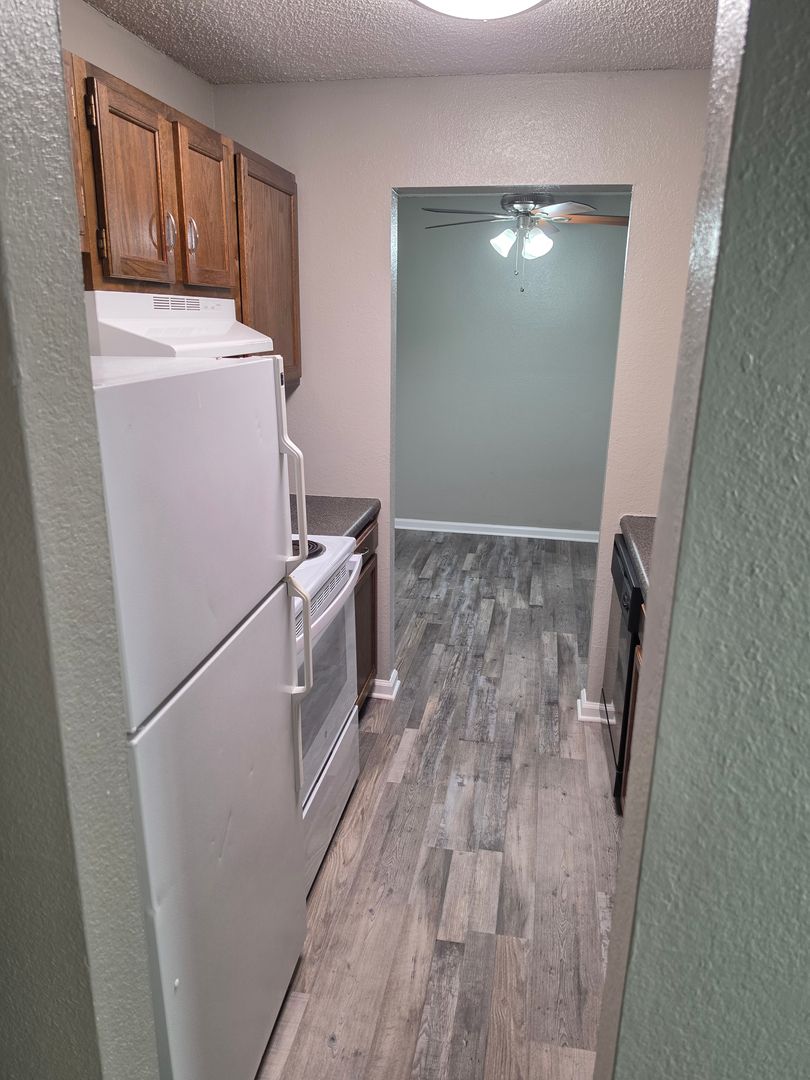 Wichita Apartment: 920 S. Rock Road