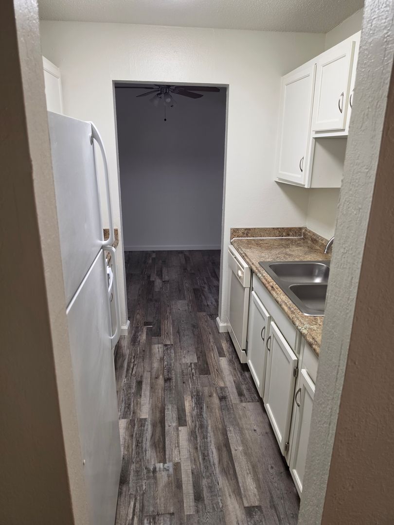 Wichita Apartment: 920 S. Rock Road