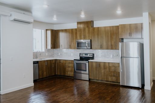 The Two Bedroom – photo 1