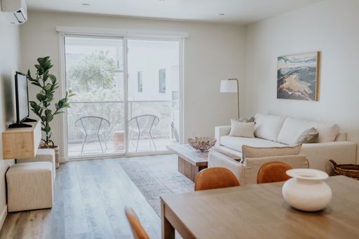 The One Bedroom – photo 1