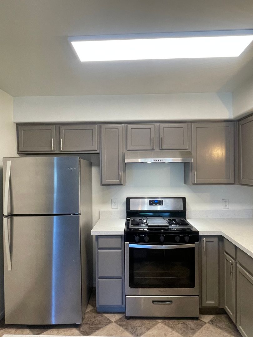 Bakersfield Apartment: 1100 Mondavi Way