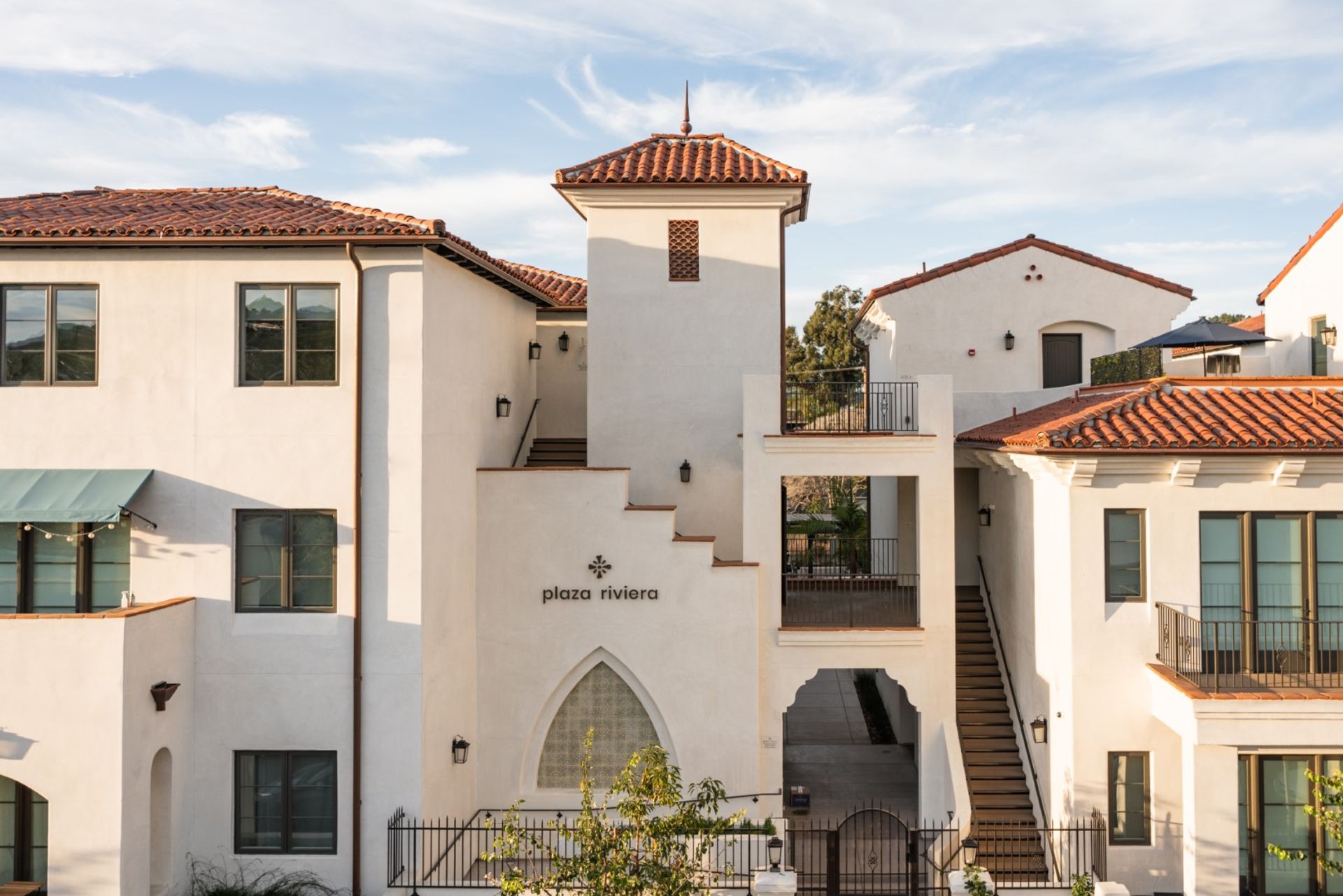 Santa Barbara Apartment: 835 E. Canon Perdido Street