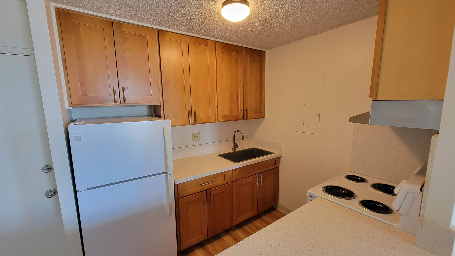 Aiea Condo: 98-1038 Moanalua 1404