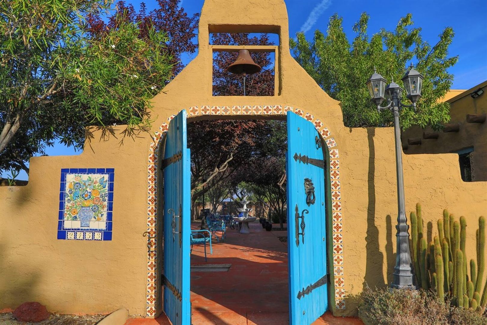 Atascadero House: 2453 El Camino Real