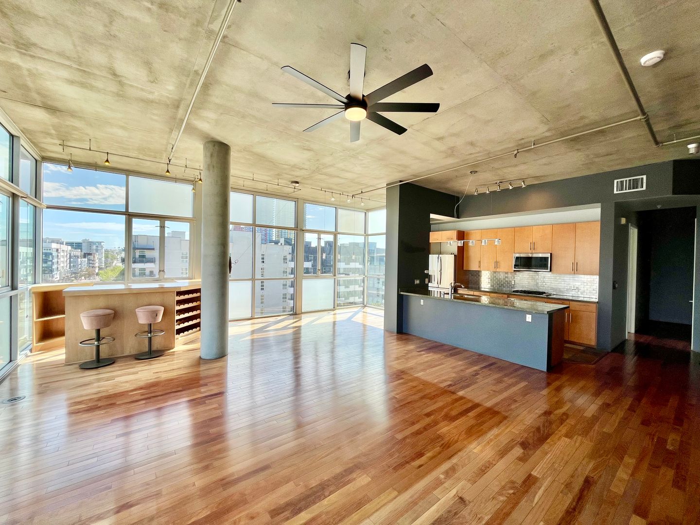 San Diego Condo: 527 10th Ave - 607