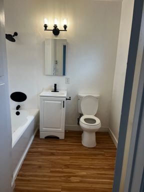Listing photo thumbnail