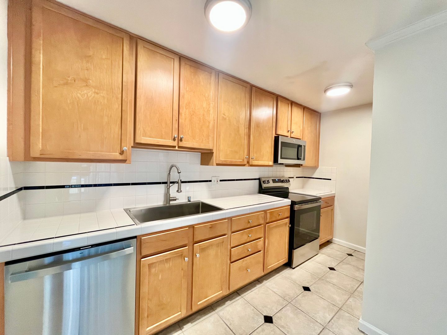 San Diego Condo: 3563 6th Ave