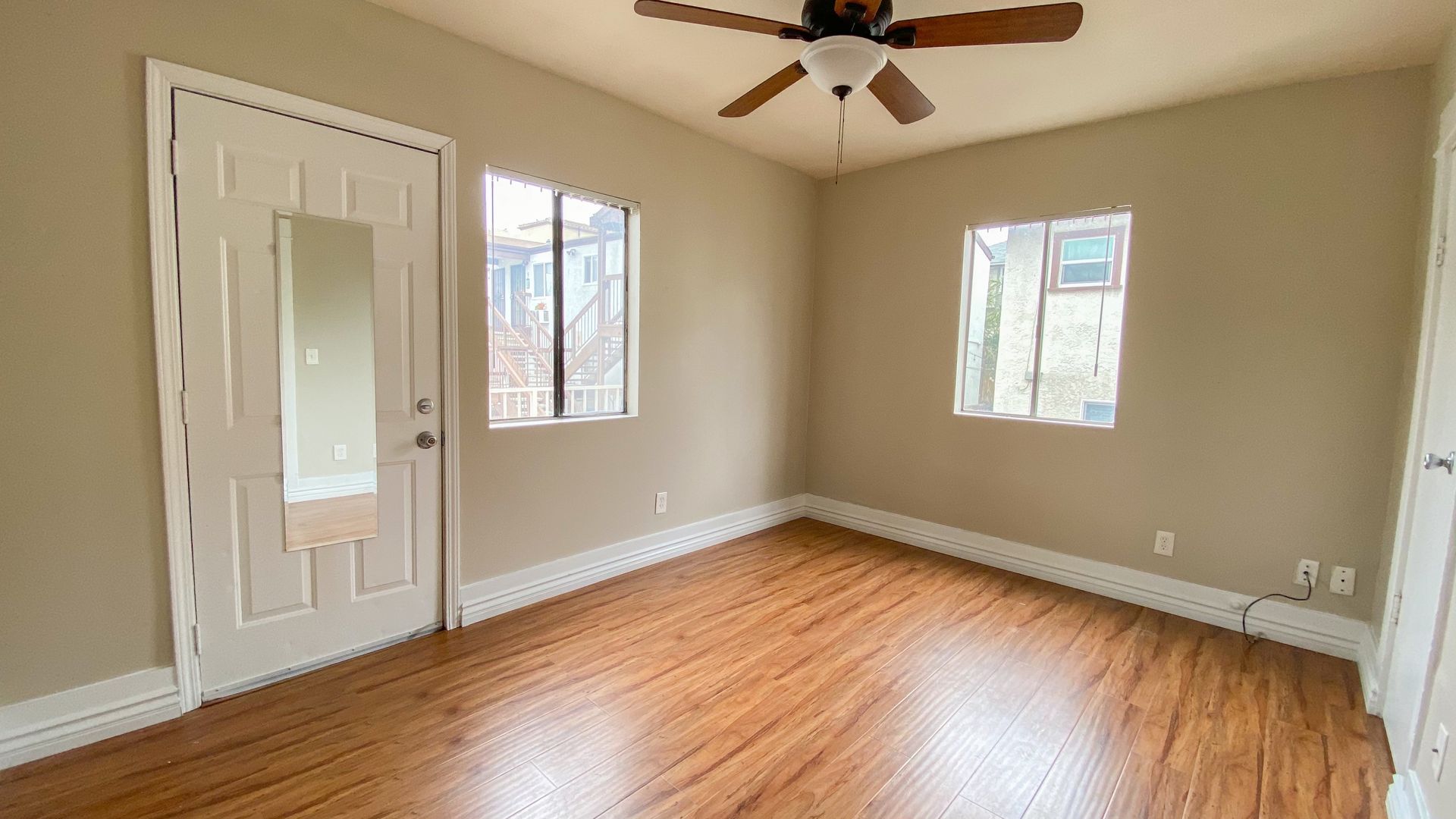 San Diego Apartment: 2627 C St