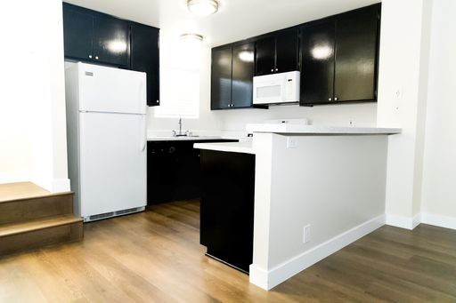 Listing photo thumbnail
