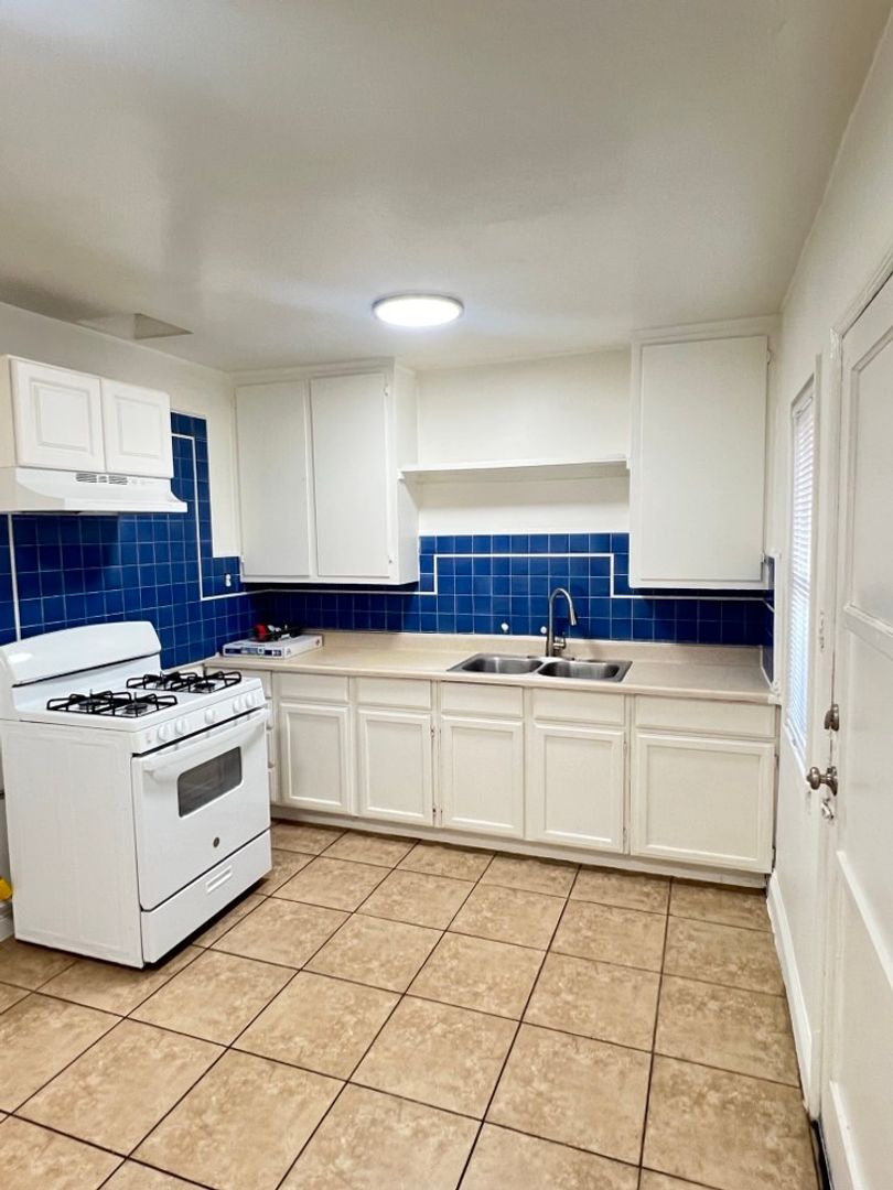 Bell Gardens Apartment: 7317-7323 Jaboneria Rd