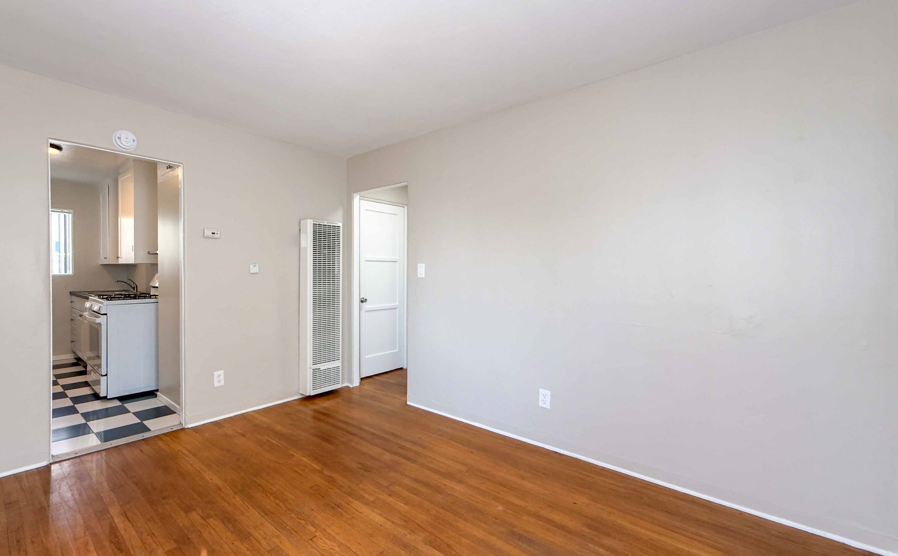 San Diego Apartment: 1907-1923 30th St