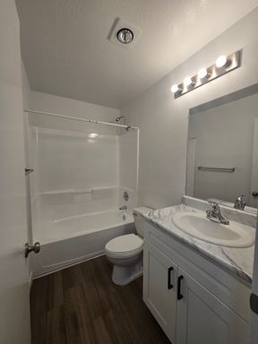 Listing photo thumbnail