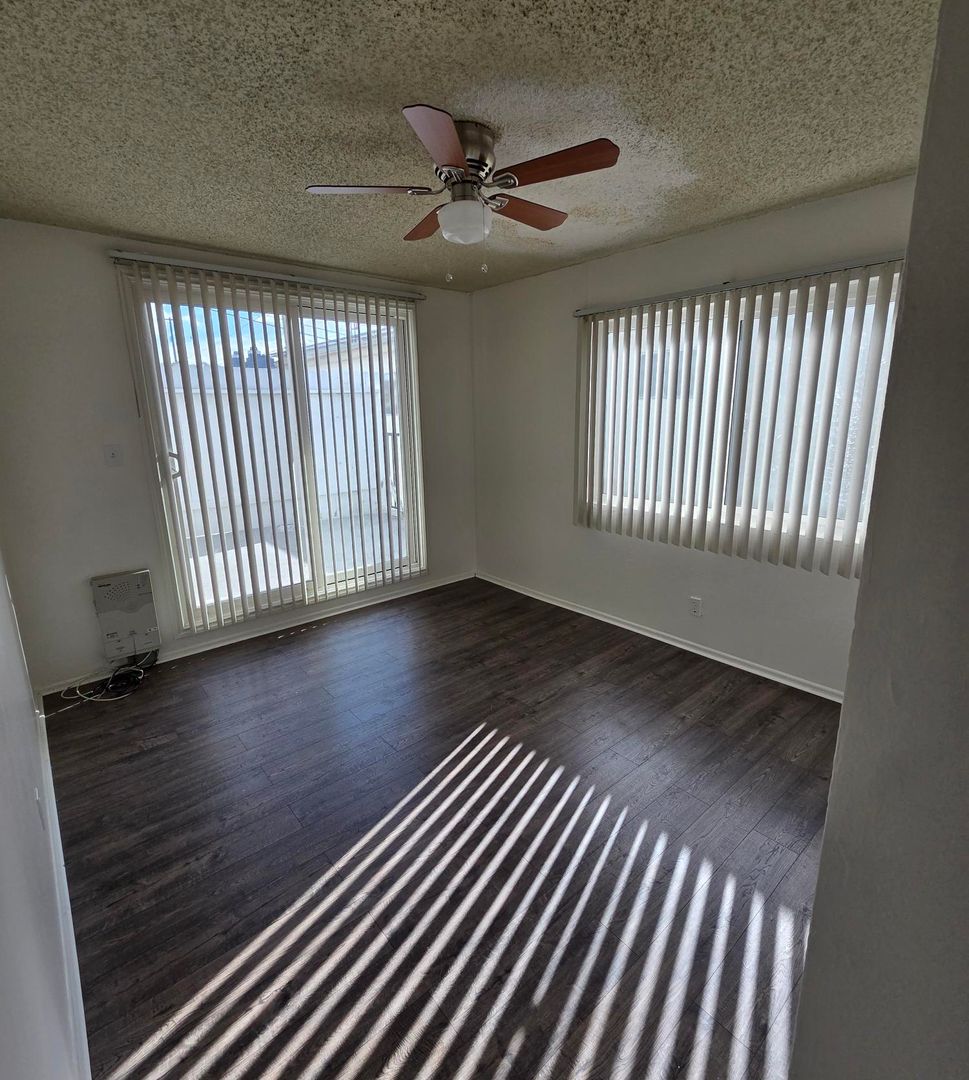 Whitter Apartment: 11506 Obert Ave