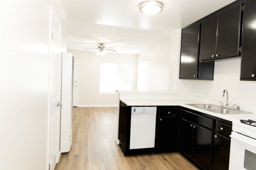 Listing photo thumbnail