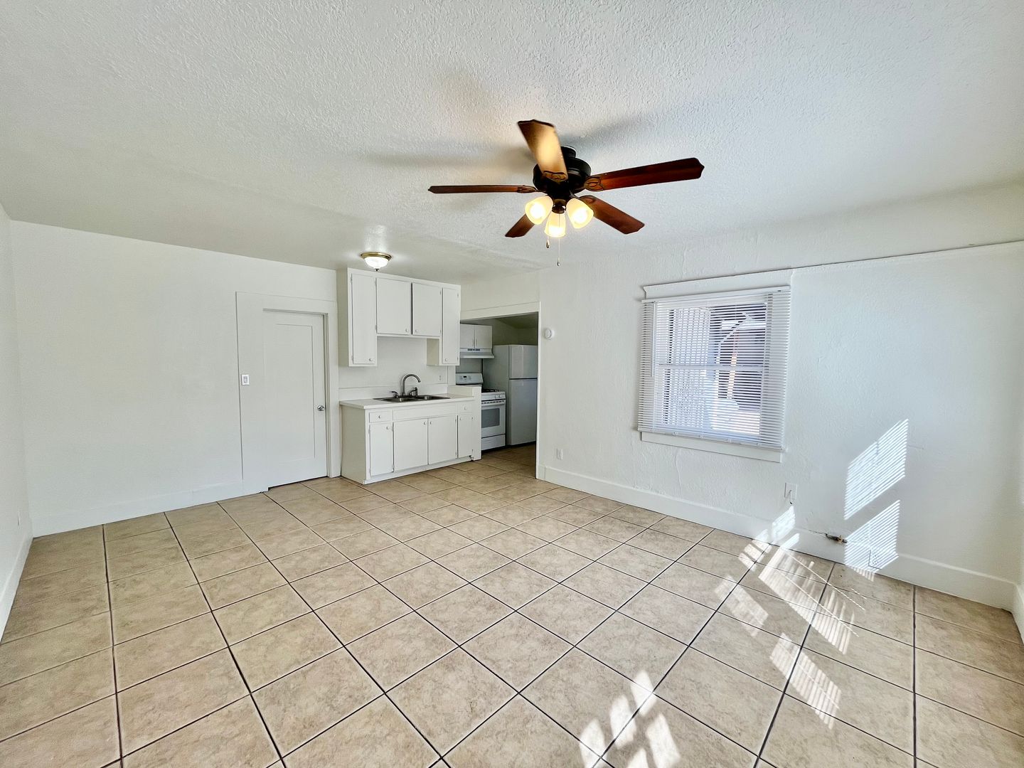 San Diego Condo: 2252 Market St