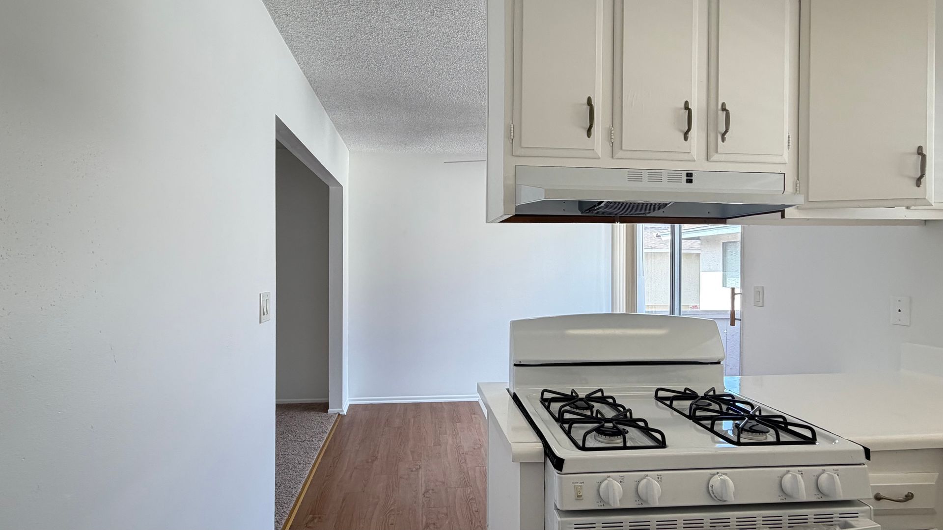 Santa Ana Apartment: 2702 W Aurora St