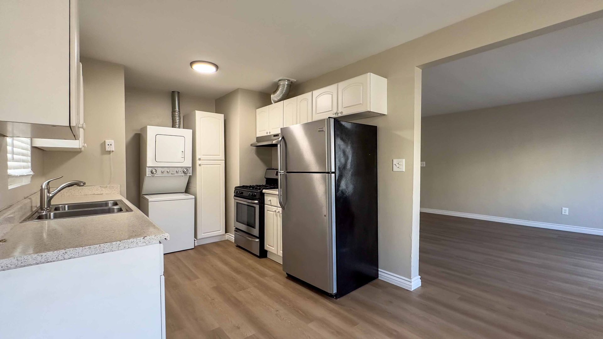 San Diego Apartment: 4075-4079 1/2 C Florida St