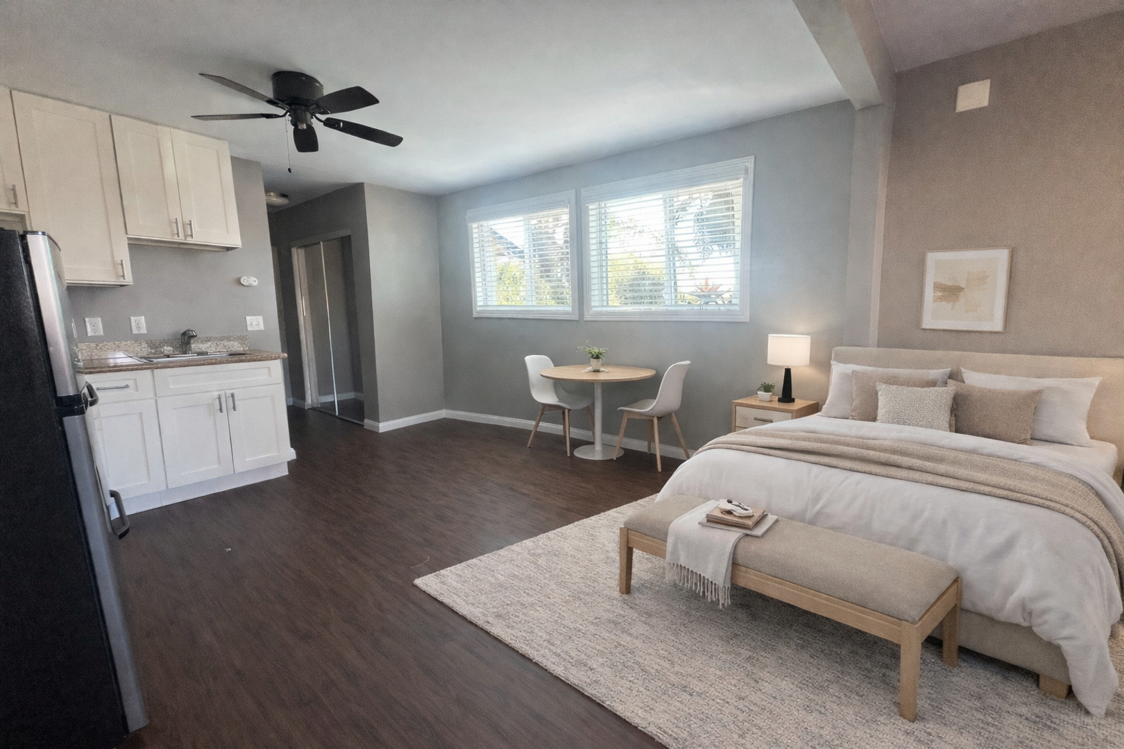 Vista Apartment: 415 Plymouth Dr