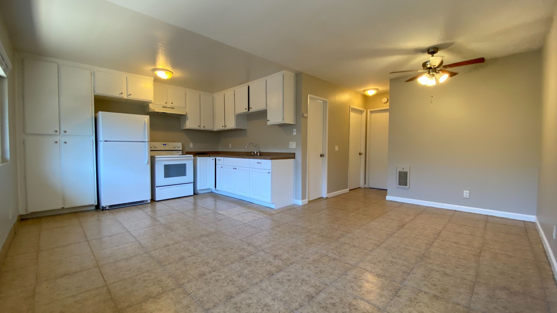 San Diego Apartment: 4960-4970 Auburn Drive