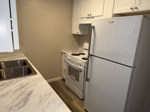 Listing photo thumbnail