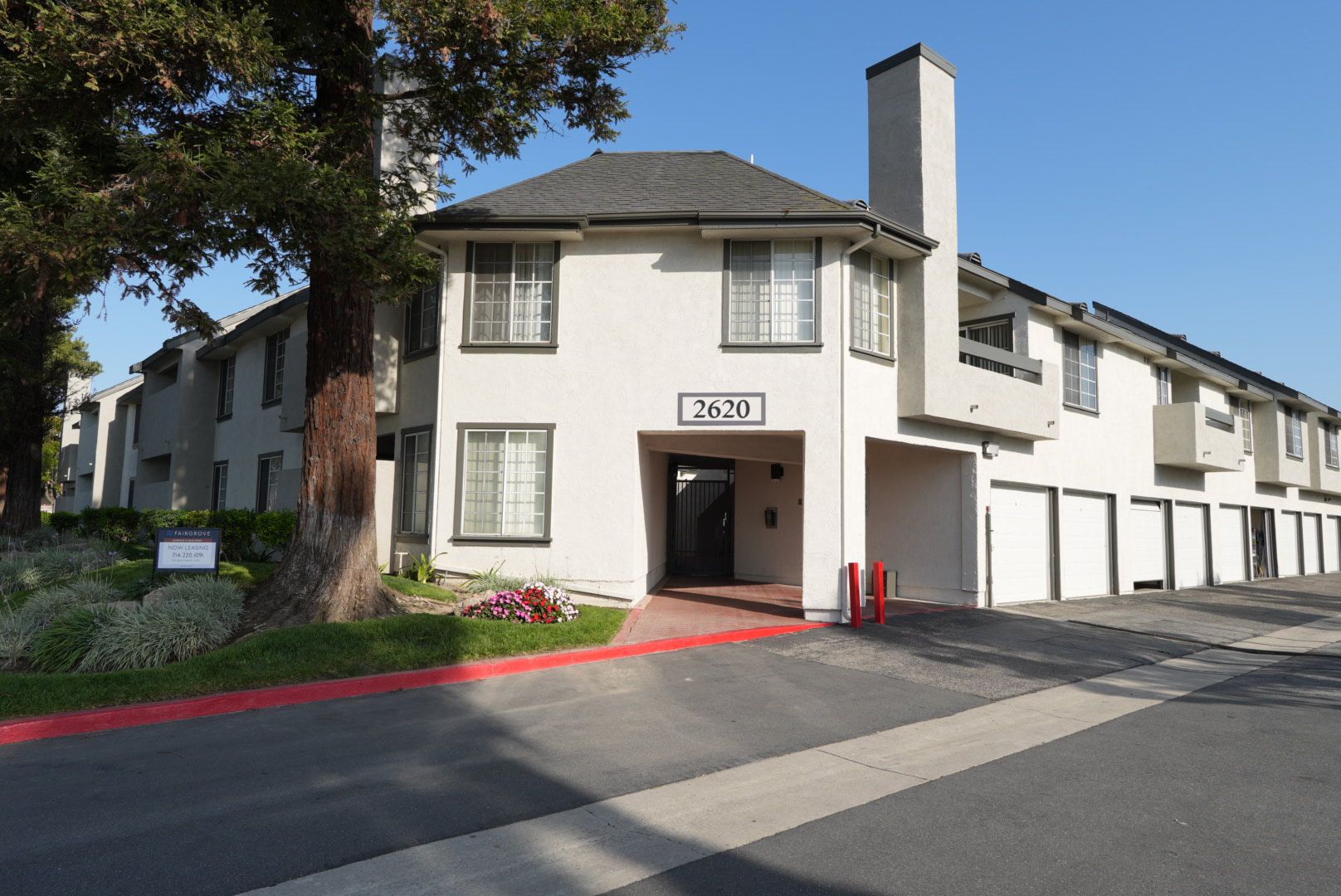Anaheim Apartment: 2620 W Ball Rd Unit 207