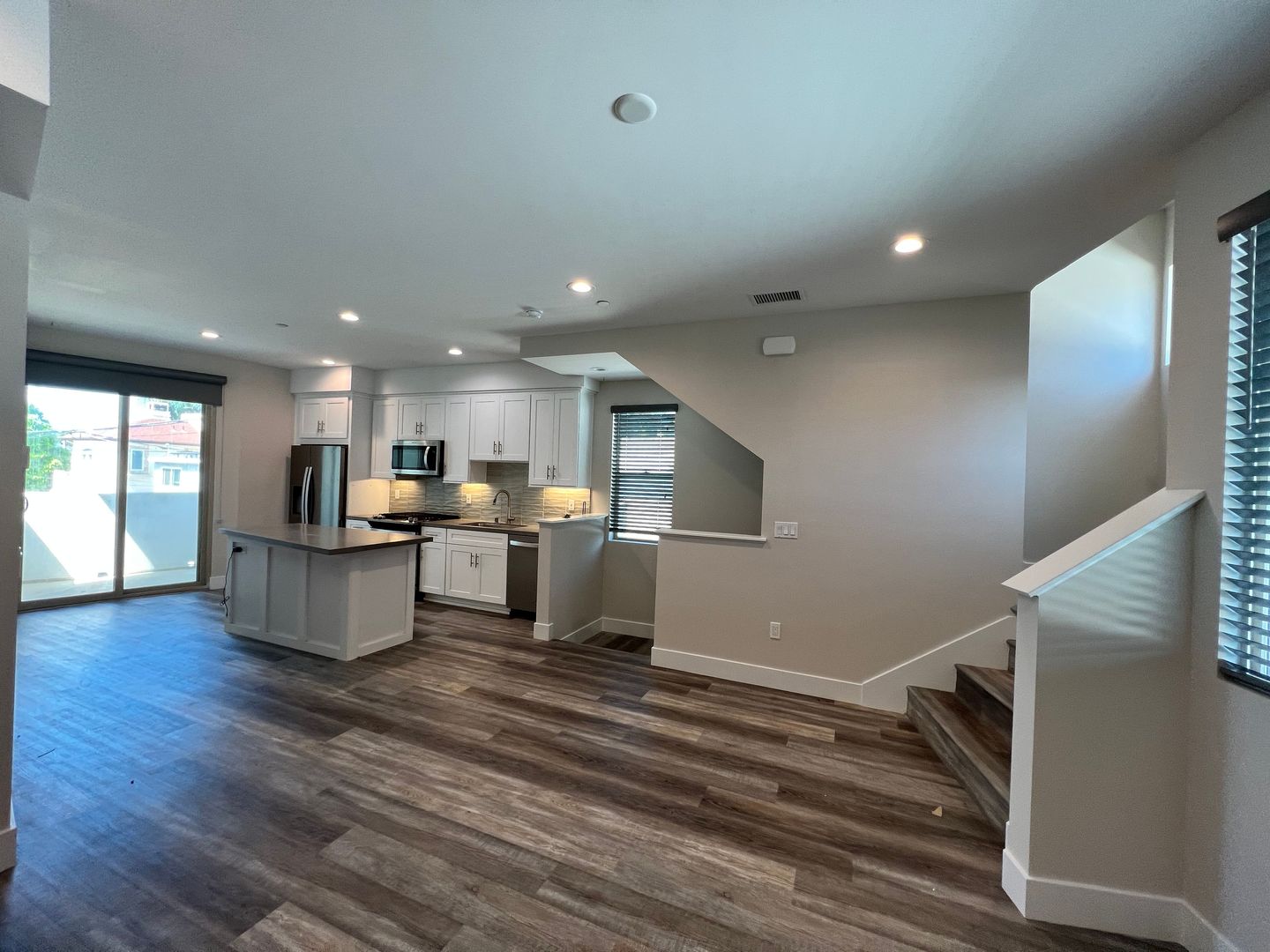 San Diego Apartment: 1420 Pacific Beach Drive