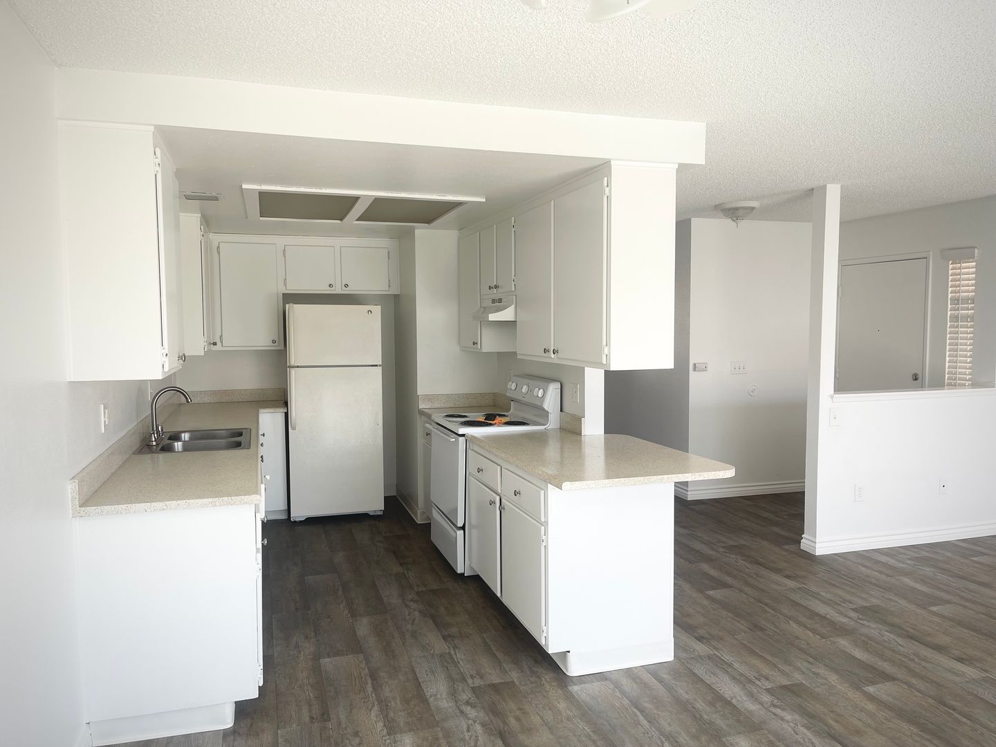 El Cajon Apartment: 1477 Broadway