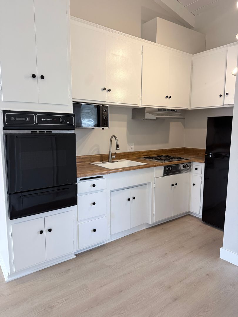 Pasadena Apartment: 85 N Mar Vista Ave
