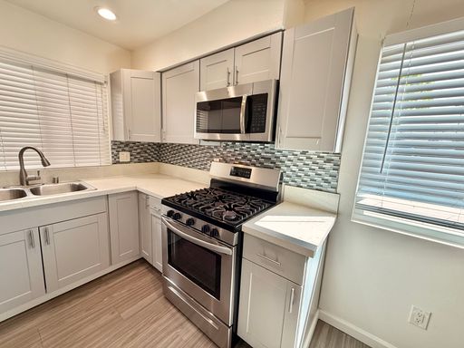 Listing photo thumbnail