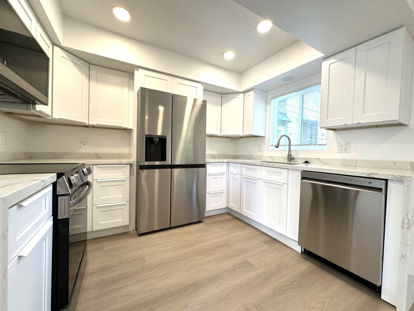 La Jolla Apartment: 401-405 Westbourne St