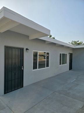 Listing photo thumbnail