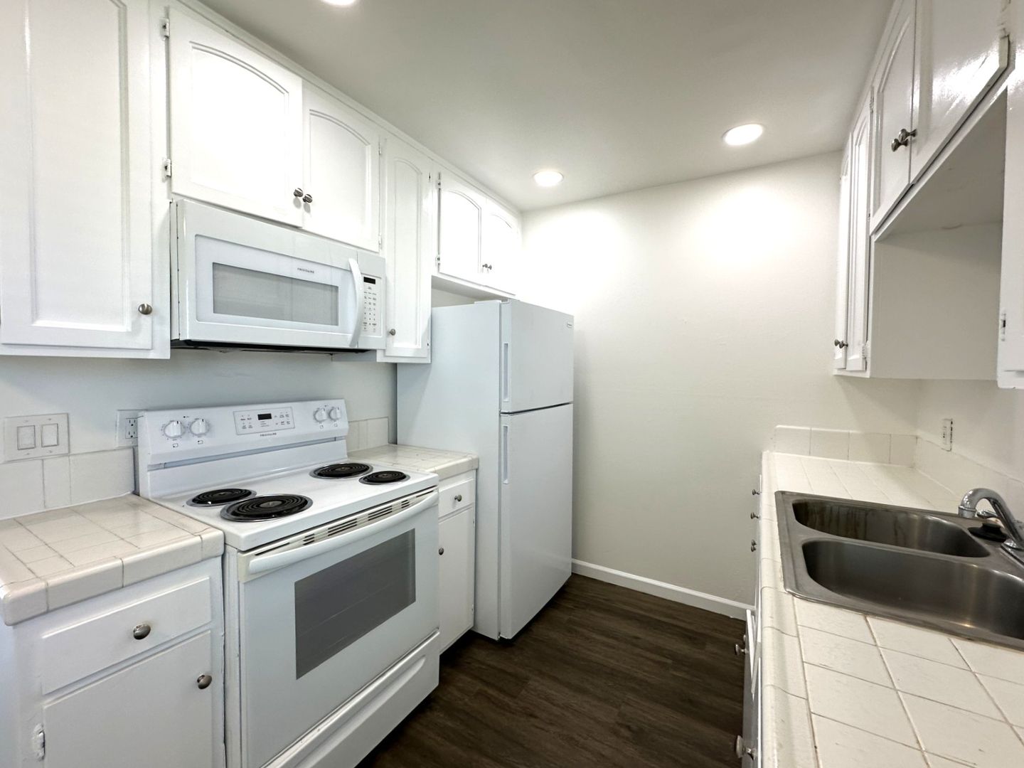 Chula Vista Apartment: 210 Quintard St