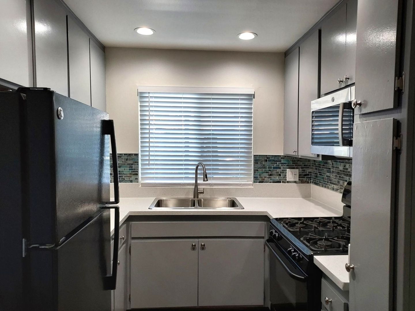 San Diego Apartment: 4052 Oregon St