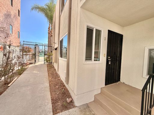 Listing photo thumbnail