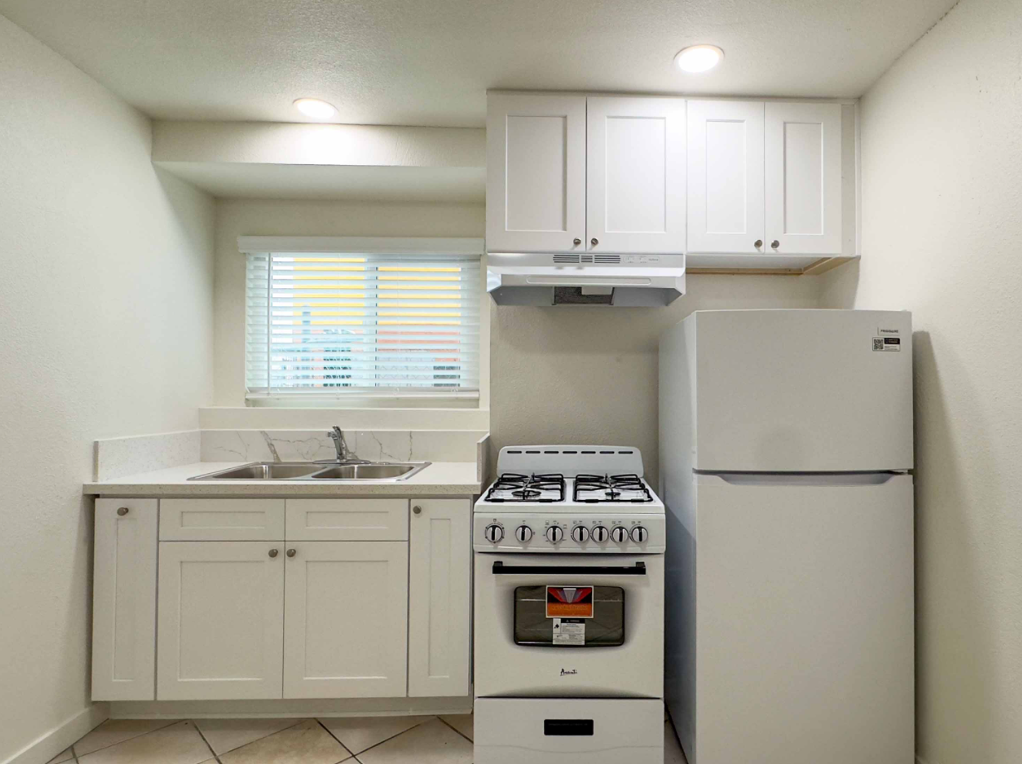 San Diego Apartment: 4045 47th Street