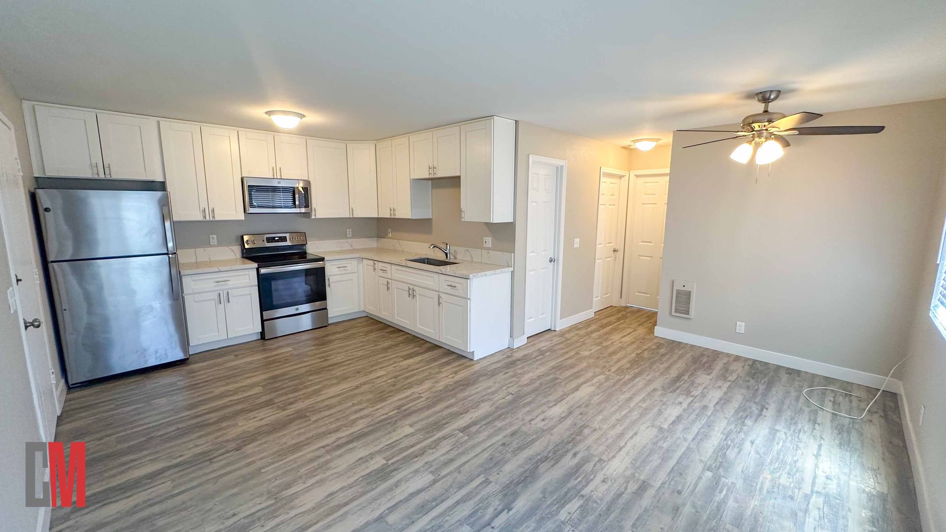 San Diego Apartment: 4960-4970 Auburn Drive
