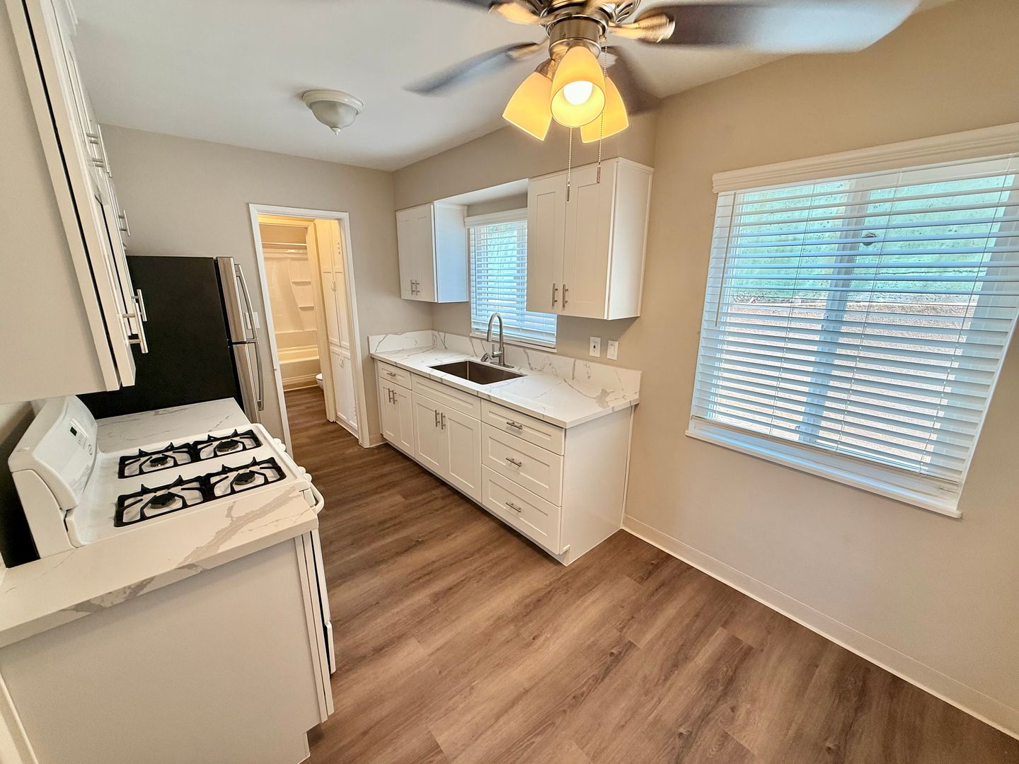 La Mesa Apartment: 8447 La Mesa Blvd