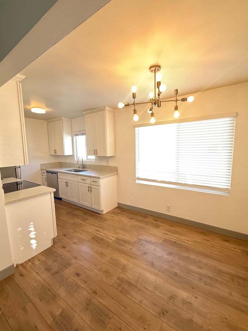 Long Beach Apartment: 766 Loma Ave